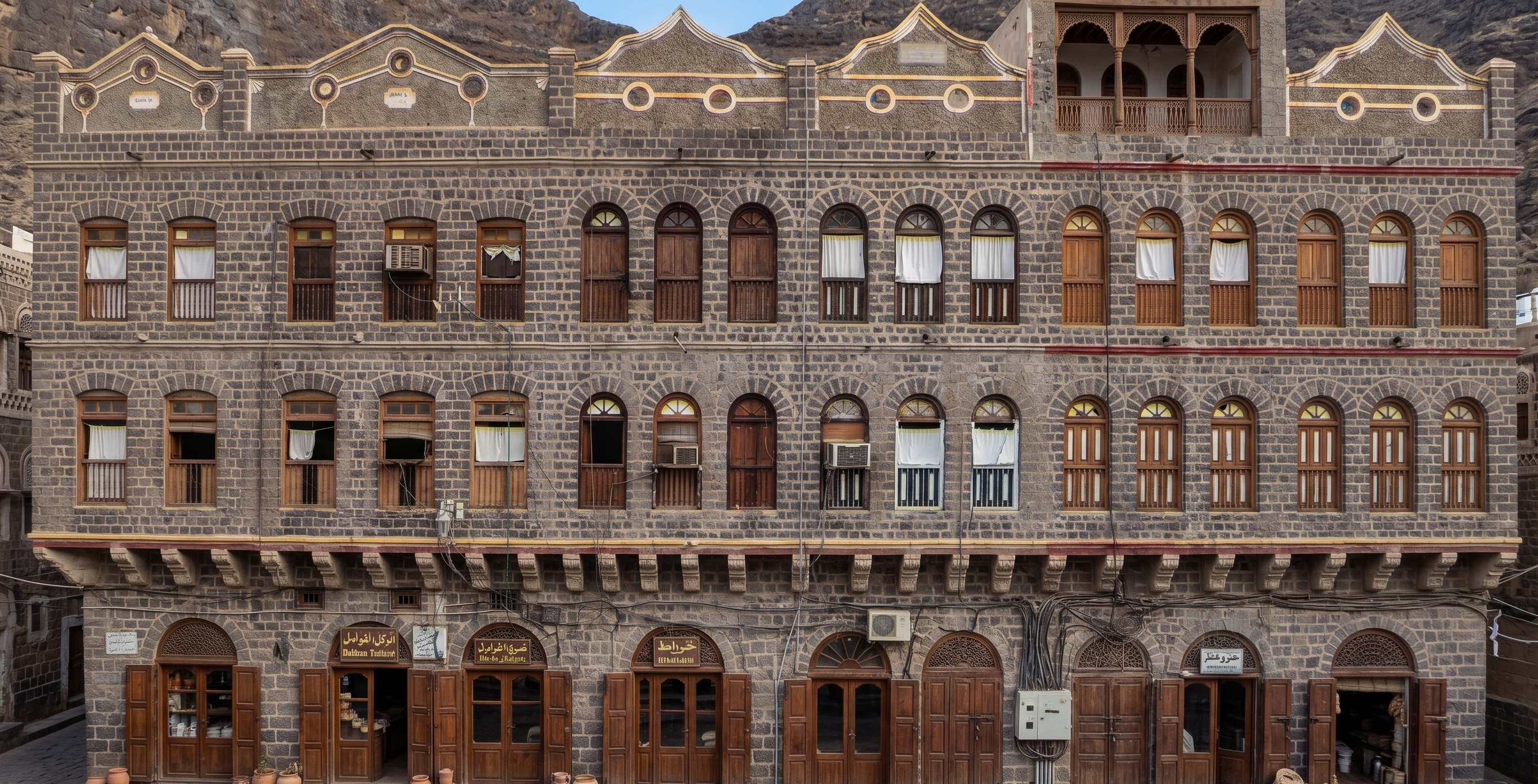 عمارة للبيع - عدن - كريتر